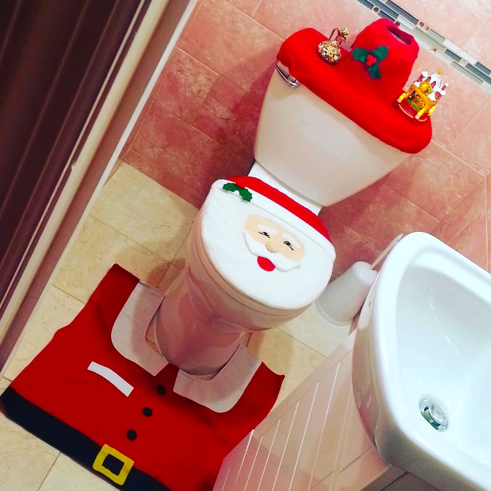 NWT Bathroom Christmas Mat Cover/Decorations